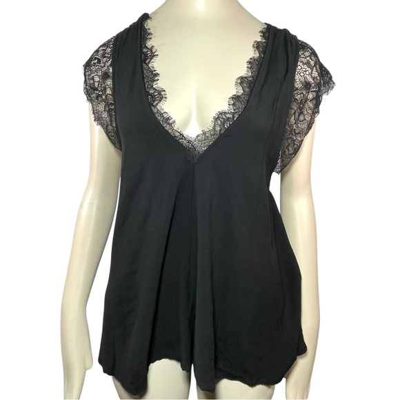 Free People Tops - Free people lace trim V neck top “Lovin on you” black SZ S